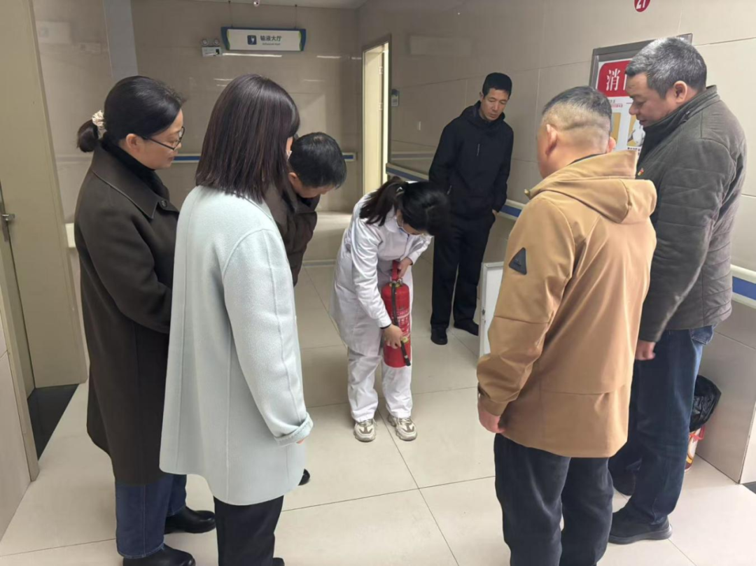 省荣康医院行政后勤党支部开展“党建引领促安全 ”主题党日活动